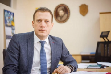 Вася Поезд - мелкая хапуга у большой кормушки Вася Поезд - мелкая хапуга у большой кормушки