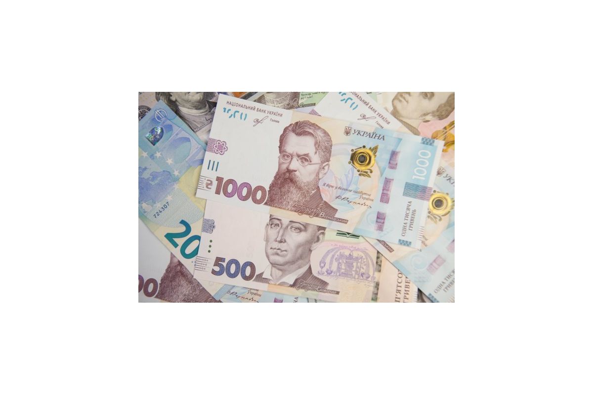 В Україні вводять банкноту в 1000 гривень В Україні вводять банкноту в 1000 гривень