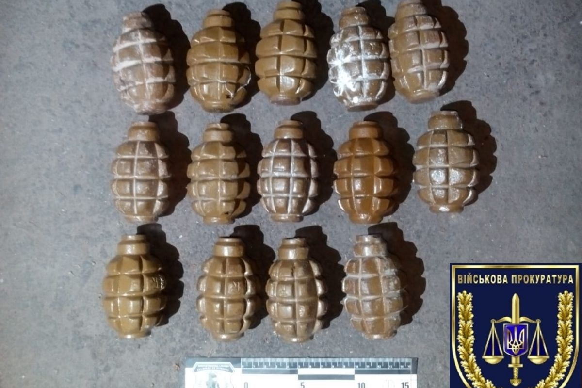В Одесі на збуванні боєприпасів, привезених із зони ООС, військова прокуратура затримала старшого сержанта В Одесі на збуванні боєприпасів, привезених із зони ООС, військова прокуратура затримала старшого сержанта