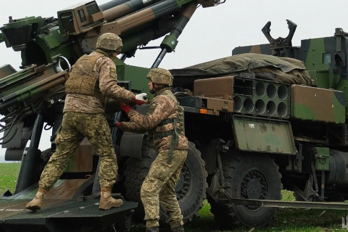 Українські оборонці цілодобово перебувають під ворожими обстрілами Українські оборонці цілодобово перебувають під ворожими обстрілами