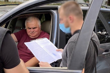 В Первомайске СБУ разоблачила директора коммунального предприятия на вымогательстве 20 тыс. долларов США В Первомайске СБУ разоблачила директора коммунального предприятия на вымогательстве 20 тыс. долларов США