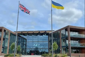 ​Біля офісу національної Гідрографічної служби Сполученого Королівства Великої Британії та Північної Ірландії (UKHO) був піднятий прапор України!