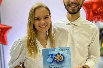 Майже 30 пар закоханих зареєстрували "Шлюб за добу"минулого тижня у Рівному  Майже 30 пар закоханих зареєстрували "Шлюб за добу"минулого тижня у Рівному