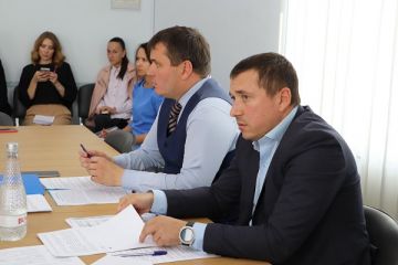 ВІДБУЛОСЯ ЧЕРГОВЕ ЗАСІДАННЯ ОБЛАСНОГО ОПЕРАТИВНОГО ШТАБУ ІЗ ЗАБЕЗПЕЧЕННЯ ПРАВ І СВОБОД ВЛАСНИКІВ ЗЕМЕЛЬ ЧИ ЗБІЖЖЯ ВІДБУЛОСЯ ЧЕРГОВЕ ЗАСІДАННЯ ОБЛАСНОГО ОПЕРАТИВНОГО ШТАБУ ІЗ ЗАБЕЗПЕЧЕННЯ ПРАВ І СВОБОД ВЛАСНИКІВ ЗЕМЕЛЬ ЧИ ЗБІЖЖЯ