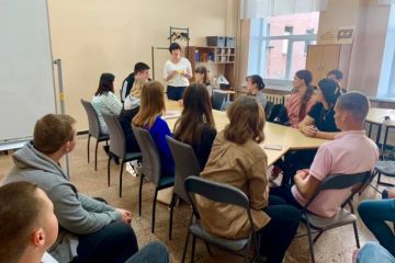 Першокурсники факультету технологій та дизайну відвідали ветеранський простір та виготовили обереги для захисників України Першокурсники факультету технологій та дизайну відвідали ветеранський простір та виготовили обереги для захисників України