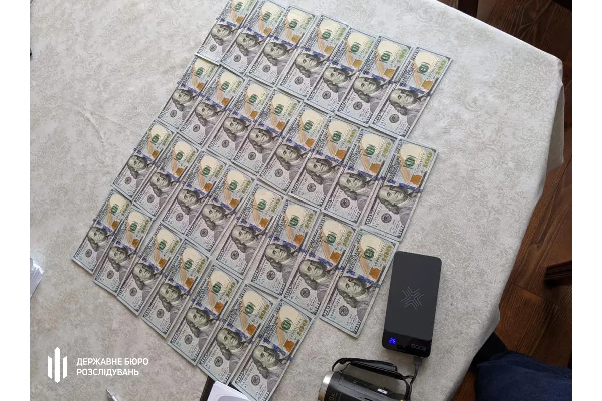 Посадовцю Дніпропетровської митниці оголошено про підозру за розкрадання майже пів мільйона бюджетних коштів
