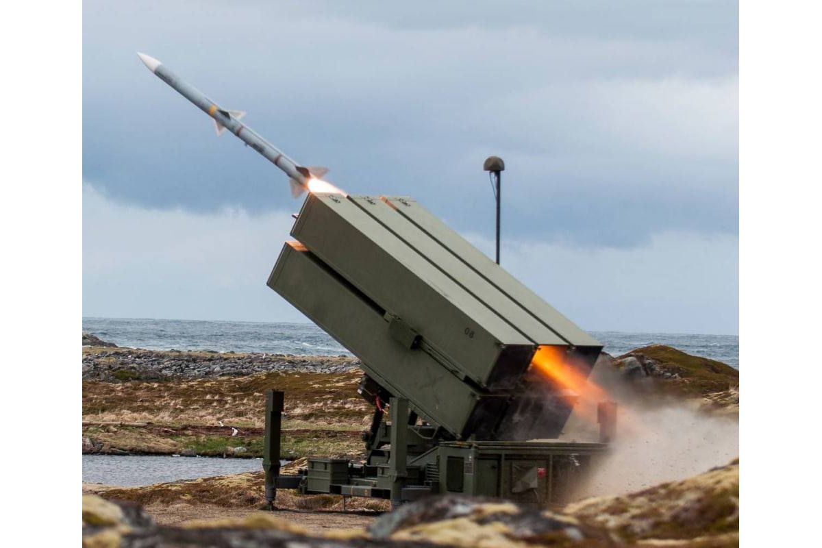 Виробник Raytheon Technologies передав уряду США дві складні системи протиповітряної оборони NASAMS Виробник Raytheon Technologies передав уряду США дві складні системи протиповітряної оборони NASAMS
