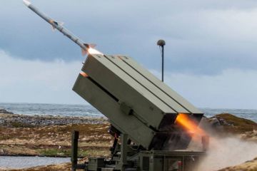 Виробник Raytheon Technologies передав уряду США дві складні системи протиповітряної оборони NASAMS Виробник Raytheon Technologies передав уряду США дві складні системи протиповітряної оборони NASAMS