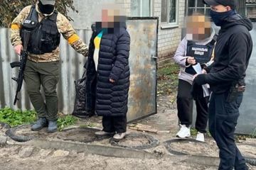 СБУ затримала експрацівницю Укрпошти, яка очолювала окупаційну "роспочту" на Харківщині СБУ затримала експрацівницю Укрпошти, яка очолювала окупаційну "роспочту" на Харківщині