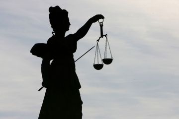 "Похорони судової влади" "Похорони судової влади"