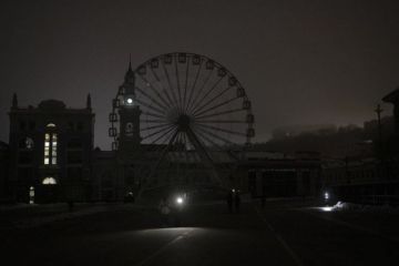 Життя в Україні - це життя без світла, води та опалення. Зима та її наслідки для українців Життя в Україні - це життя без світла, води та опалення. Зима та її наслідки для українців