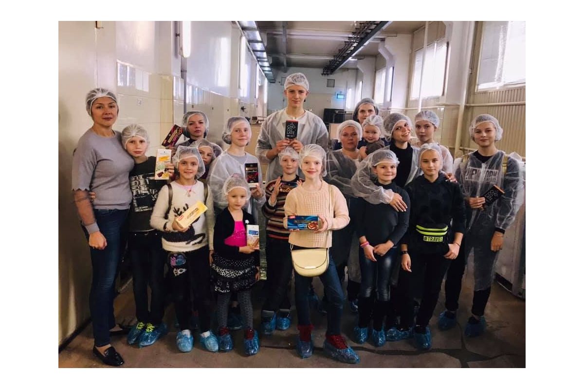 Петровский Александр Владимирович: Днепровские школьники побывали на фабрике «MILLENNIUM» Петровский Александр Владимирович: Днепровские школьники побывали на фабрике «MILLENNIUM»