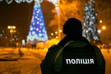 У новорічну ніч комендантська година в Україні НЕ скасовується, ті, хто вийдуть на вулицю, ризикують опинитись у відділенні поліції  У новорічну ніч комендантська година в Україні НЕ скасовується, ті, хто вийдуть на вулицю, ризикують опинитись у відділенні поліції