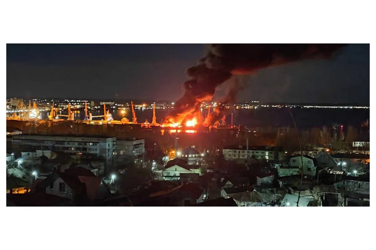Збройні сили підірвали в окупованому Криму великий десантний російський корабель “Новочеркаськ”