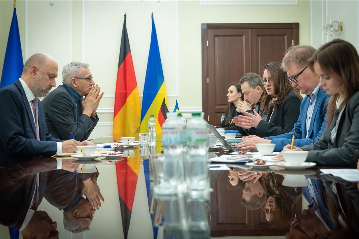 Україна та Німеччина домовляються про збільшення фінансування для підтримки бізнесу Україна та Німеччина домовляються про збільшення фінансування для підтримки бізнесу