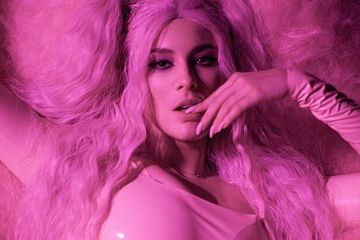 Українська співачка Maruv звинуватила працівників українського консульства у тому, що не може повернутися додому Українська співачка Maruv звинуватила працівників українського консульства у тому, що не може повернутися додому