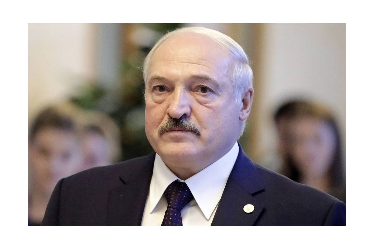 Президент Білорусії Олександр Лукашенко планує проводити парад на День Перемоги 9 травня Президент Білорусії Олександр Лукашенко планує проводити парад на День Перемоги 9 травня