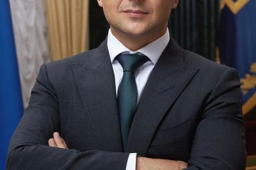 Володимир Зеленський закликає не плутати надзвичайну ситуацію з режимом надзвичайного стану Володимир Зеленський закликає не плутати надзвичайну ситуацію з режимом надзвичайного стану