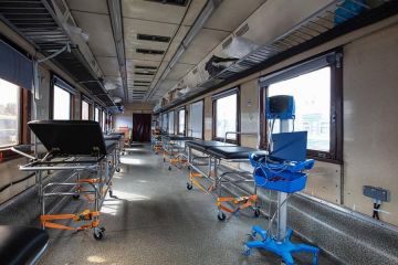 Російське вторгнення в Україну : Новий медичний потяг привіз до Львова першу групу пацієнтів Російське вторгнення в Україну : Новий медичний потяг привіз до Львова першу групу пацієнтів