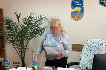 СБУ викрила голову Полтавського райсуду, яка працювала на фсб і «зливала» дані про захисників Маріуполя СБУ викрила голову Полтавського райсуду, яка працювала на фсб і «зливала» дані про захисників Маріуполя