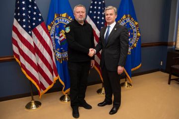Андрій Костін зустрівся з директором ФБР Крістофером Реєм Андрій Костін зустрівся з директором ФБР Крістофером Реєм
