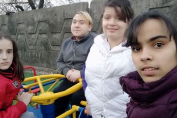 Петровський Олександр Володимирович: Фонд «Солідарність» подарував вихованцям дитячого будинку сучасний ігровий майданчик Петровський Олександр Володимирович: Фонд «Солідарність» подарував вихованцям дитячого будинку сучасний ігровий майданчик