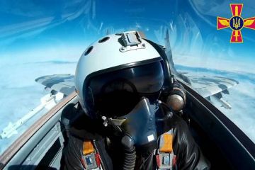 Винищувач ППО ЗСУ у небі Херсонщини збив російський винищувач  Винищувач ППО ЗСУ у небі Херсонщини збив російський винищувач