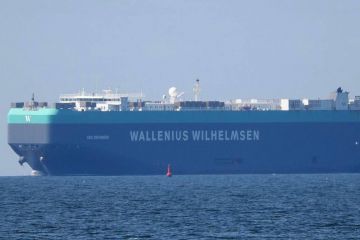 В рф паніка: американський автомобілевоз Defender із технікою для ЗСУ увійшов у Балтійське море В рф паніка: американський автомобілевоз Defender із технікою для ЗСУ увійшов у Балтійське море