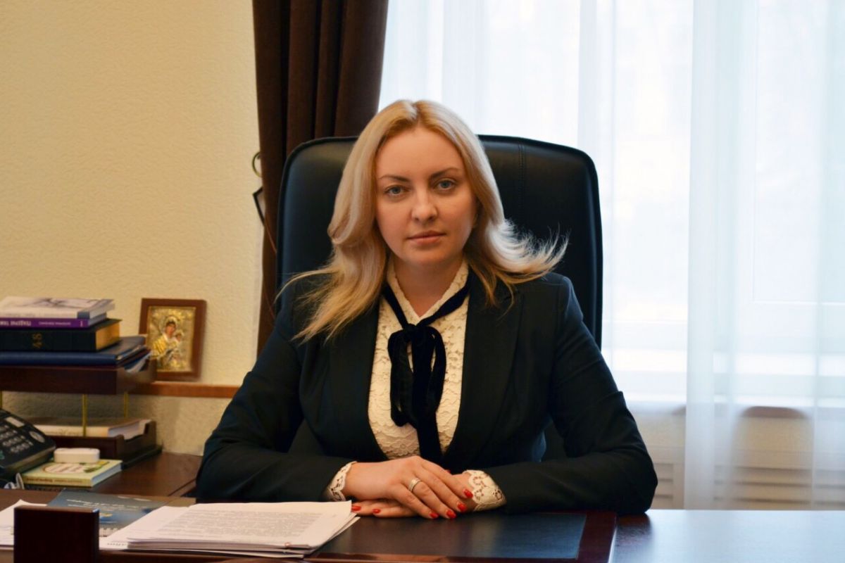 Очільниця Харківської юстиції Тетяна Єгорова-Луценко: Конституція - Основний Закон України Очільниця Харківської юстиції Тетяна Єгорова-Луценко: Конституція - Основний Закон України