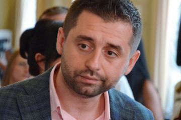 Арахамия вступил в мутный «российский след» Арахамия вступил в мутный «российский след»