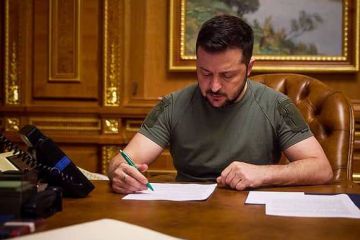 В Україні повернули довоєнні податки Зеленський підписав закон В Україні повернули довоєнні податки Зеленський підписав закон