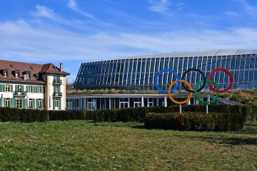 МОК закликав спортивні федерації проявляти обережність при проведенні змагань між українськими спортсменами та росіянами, які змагаються як нейтральні МОК закликав спортивні федерації проявляти обережність при проведенні змагань між українськими спортсменами та росіянами, які змагаються як нейтральні