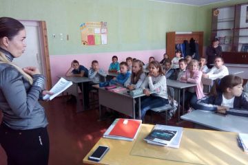 Миколаївським школярам розповіли про протидію кібербулінгу Миколаївським школярам розповіли про протидію кібербулінгу