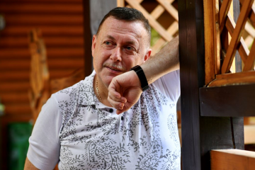 MIZRAKH IGOR, THE TOUCH OF MIRACLE MIZRAKH IGOR, THE TOUCH OF MIRACLE