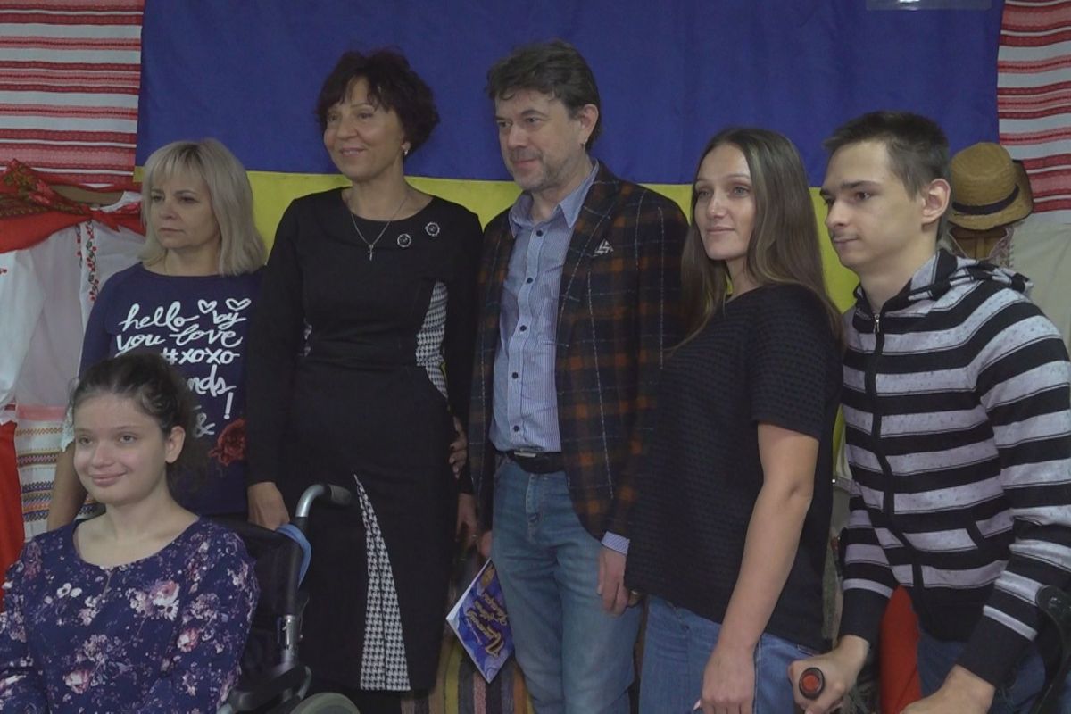 Народний артист України Остап Ступка відвідав Дніпропетровський дитячий будинок-інтернат Народний артист України Остап Ступка відвідав Дніпропетровський дитячий будинок-інтернат