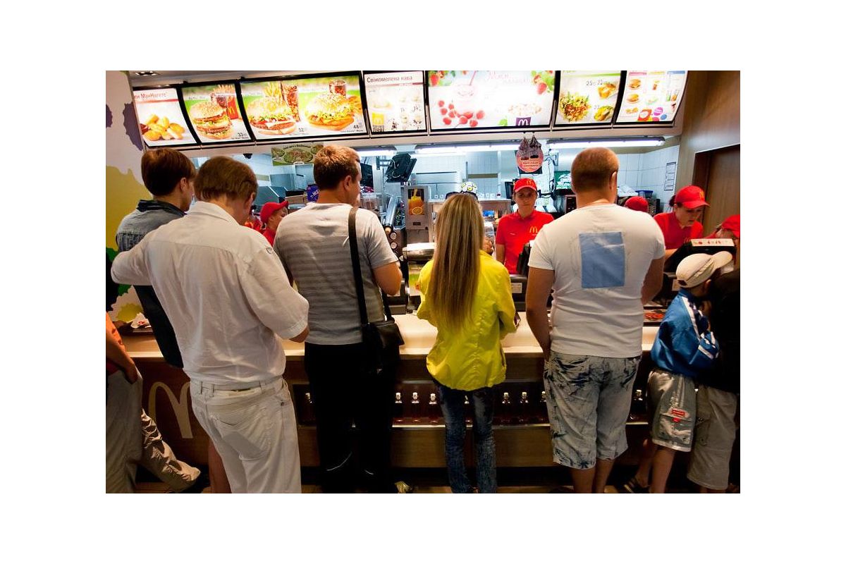 Вже у жовтні запрацюють заклади McDonald's Вже у жовтні запрацюють заклади McDonald's