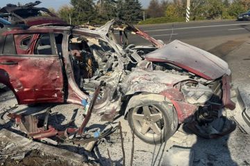 Окупанти поцілили по цивільній автівці в Краматорську – двоє медійників загинуло, ще одного поранено Окупанти поцілили по цивільній автівці в Краматорську – двоє медійників загинуло, ще одного поранено