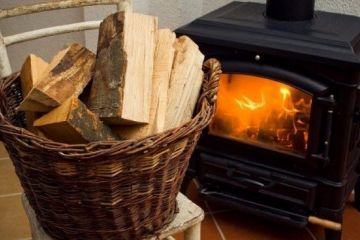 На Волині рятувальники проінформували місцевих жителів про правила використання пічного опалення  На Волині рятувальники проінформували місцевих жителів про правила використання пічного опалення