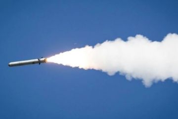 У Кривому Розі окупанти поцілили в об'єкт транспортної інфраструктури У Кривому Розі окупанти поцілили в об'єкт транспортної інфраструктури