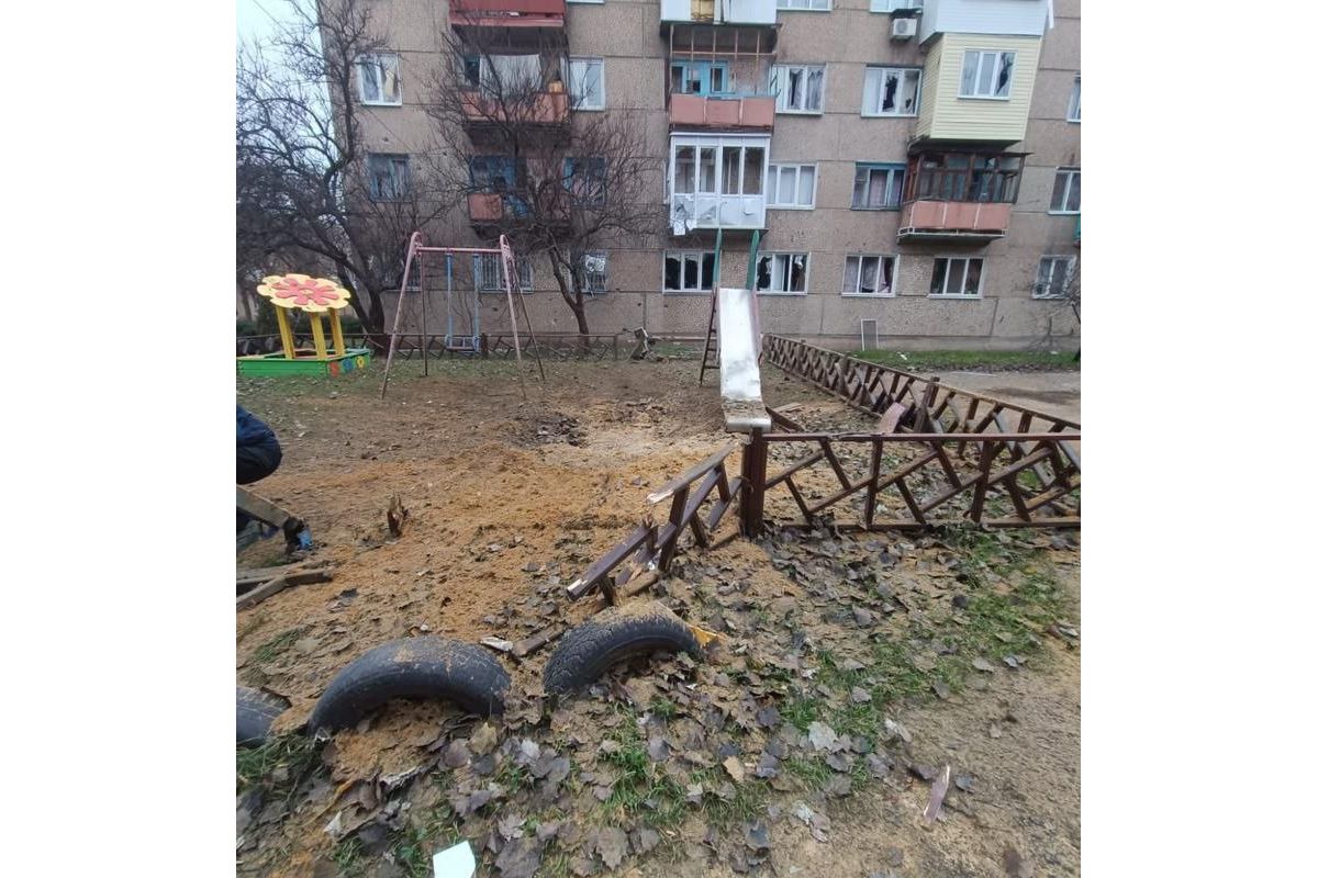 російські терористи обстріляли Курахове, що на Донеччині: 2 людини загинули російські терористи обстріляли Курахове, що на Донеччині: 2 людини загинули