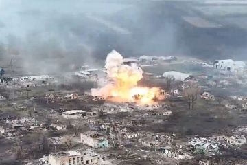 Використовуючи термобарічні боєприпаси окупанти постійно порушують відповідну конвенцію -  Міністр оборони Олексій Резніков  Використовуючи термобарічні боєприпаси окупанти постійно порушують відповідну конвенцію -  Міністр оборони Олексій Резніков