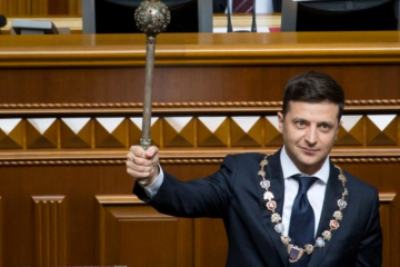 Невже Володимир Зеленський планує іти на другий строк? Невже Володимир Зеленський планує іти на другий строк?