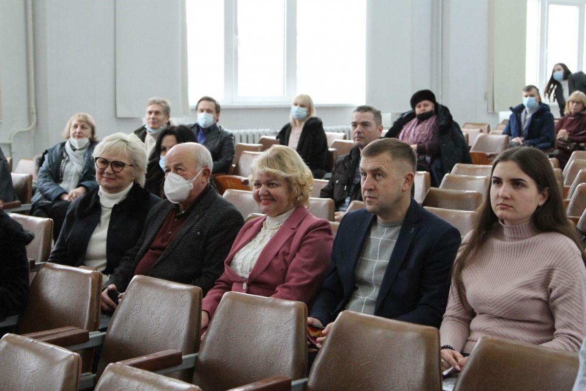 У Полтавському педагогічному відбулися збори оргкомітету ІІ етапу Всеукраїнського конкурсу-захисту науково-дослідницьких робіт Малої академії наук У Полтавському педагогічному відбулися збори оргкомітету ІІ етапу Всеукраїнського конкурсу-захисту науково-дослідницьких робіт Малої академії наук