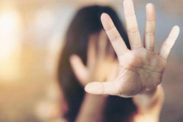 Школярки з Дніпра жорстоко побили однолітку! Школярки з Дніпра жорстоко побили однолітку!