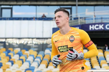 Жахлива помилка Трубіна: воротар Шахтаря просто подарував гол Минаю - ВІДЕО Жахлива помилка Трубіна: воротар Шахтаря просто подарував гол Минаю - ВІДЕО