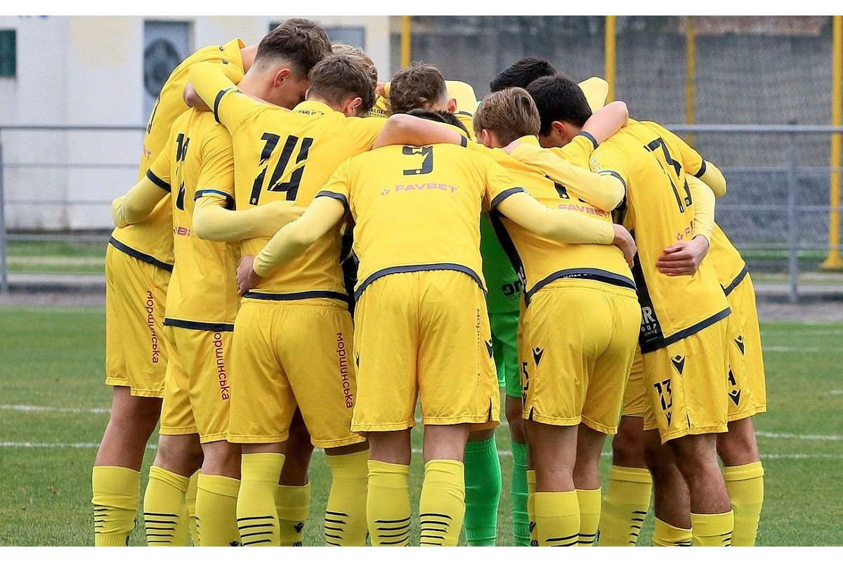 "Рух" U-19 на останніх хвилинах програв "Мілану" в 1/8 фіналу Юнацької ліги УЄФА "Рух" U-19 на останніх хвилинах програв "Мілану" в 1/8 фіналу Юнацької ліги УЄФА