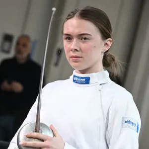 ​Юна шпажистка зі Львова, 16-річна Анна Максименко, відзначилася тріумфом на Чемпіонаті Європи з фехтування серед кадетів та юніорів, що відбувся у Неаполі, Італія