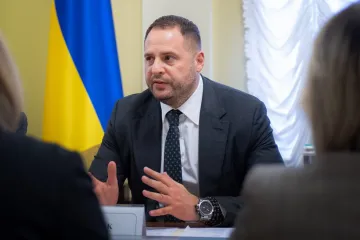 ​Керівник ОП Андрій Єрмак: «Позиція України незмінна - держава ніколи не вела переговори з так званими ДНР, ЛНР, сепаратистами, терористами – і не буде їх вести»