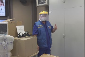 Медичне обладнання та захисні щити отримали лікарні Дніпра, в яких лікують хворих на коронавірус Медичне обладнання та захисні щити отримали лікарні Дніпра, в яких лікують хворих на коронавірус