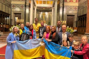 Божественна Пасхальна Літургія в Цюріху (Швейцарія) Божественна Пасхальна Літургія в Цюріху (Швейцарія)